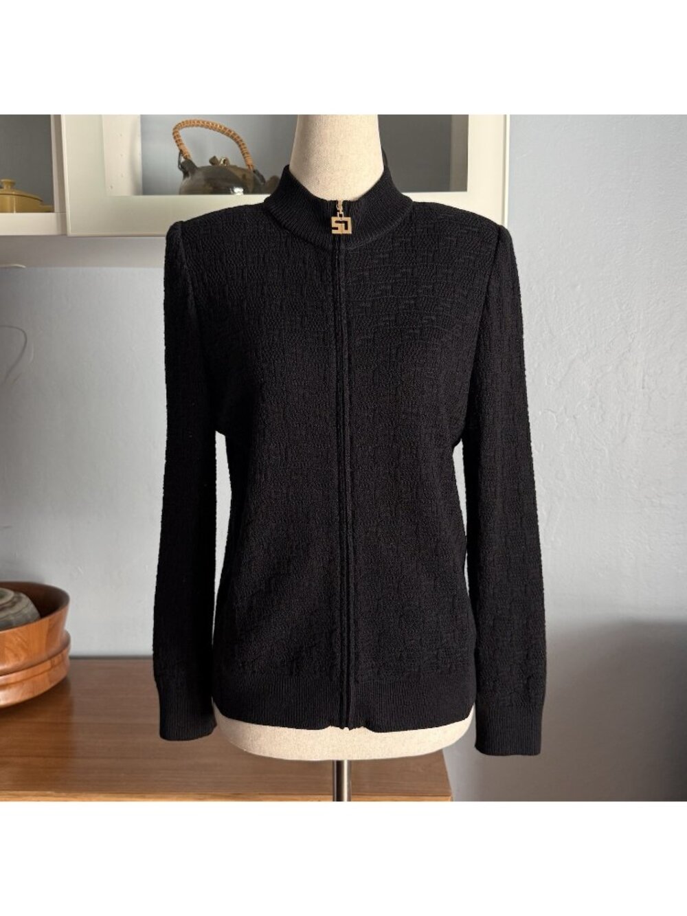 St. John Sport Essentials Black Novelty Knit SJ Logo Pattern Jacket Sweater Sz P